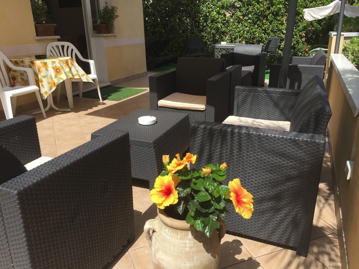 Hotel Monti Riccione Buitenkant foto
