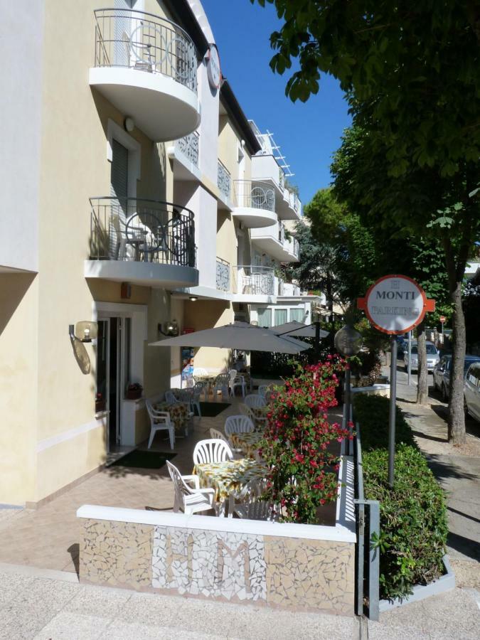 Hotel Monti Riccione Buitenkant foto